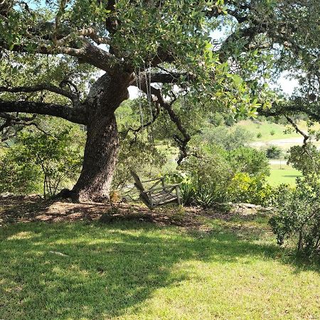 Hill Country Haute N Haus Relax And Renew Fischer Exterior photo