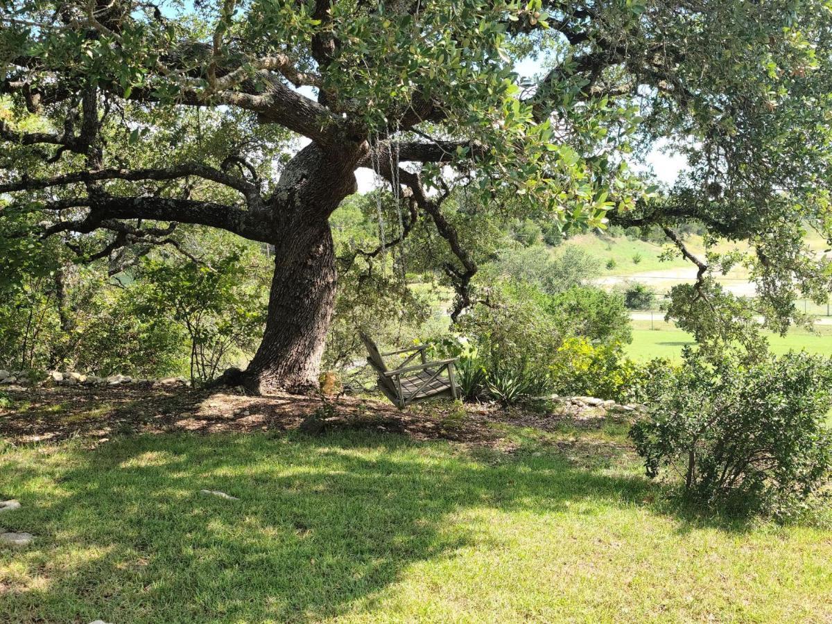 Hill Country Haute N Haus Relax And Renew Fischer Exterior photo